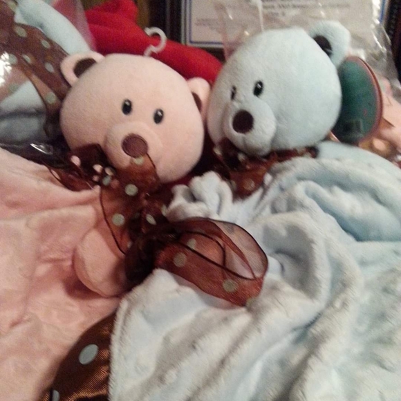 Teddy bears in blanket - Picture 9 of 10